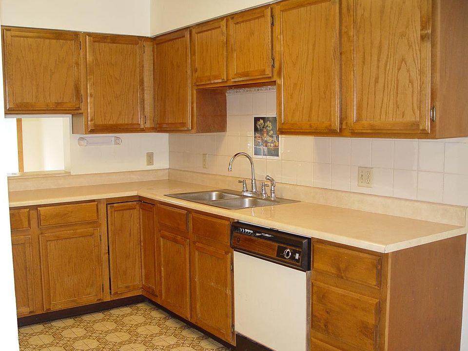 2nd image of 1826 5th Ave E