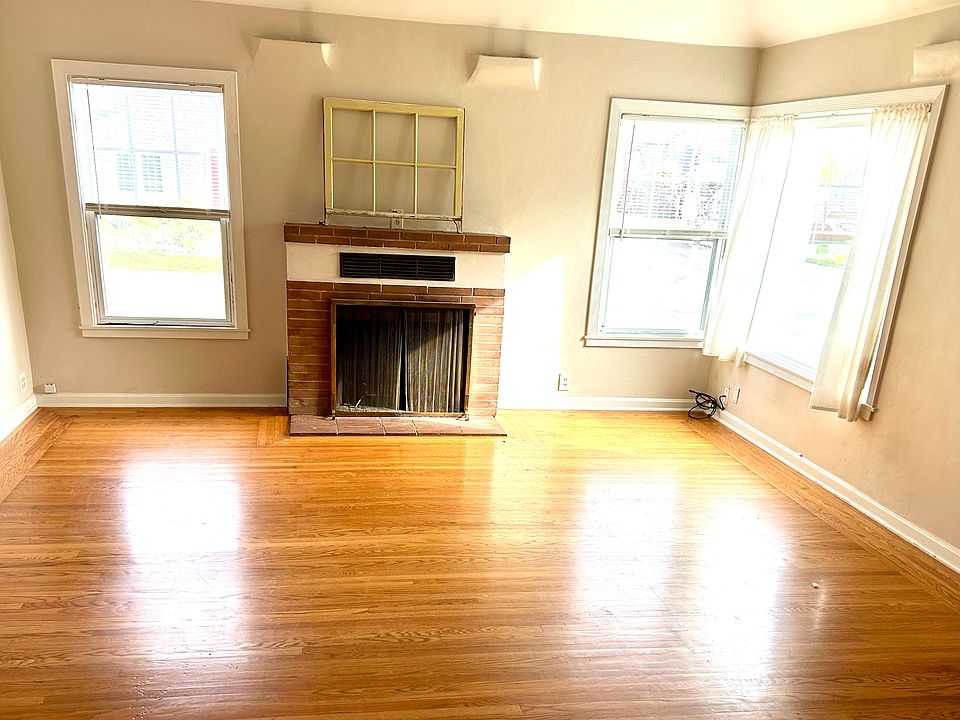 Large, bright living/family room