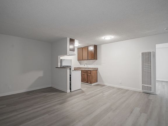 2nd image of 9216 Van Nuys Blvd APT 2