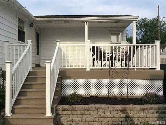 3rd image of 8425 Ericson Dr