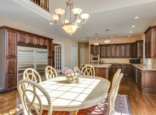 3 Wicks Ln, Saint James, NY 11780
