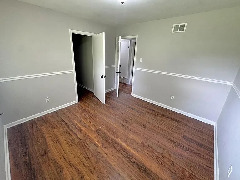 4591 Lawrence Rd — Photo 11