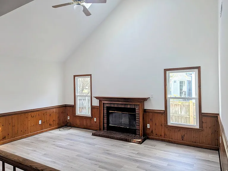 849 Lancaster Ln — Photo 11