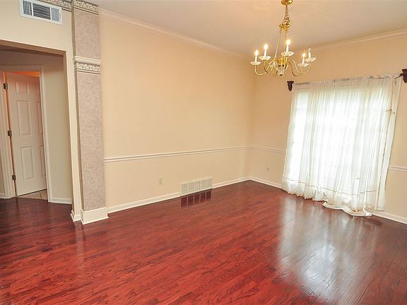 3rd image of 1775 Autumndale Dr