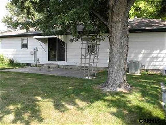 2nd image of 1523 W Iowa St