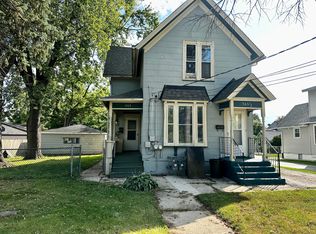 565 Columbia Ave #2, Elgin, IL 60120