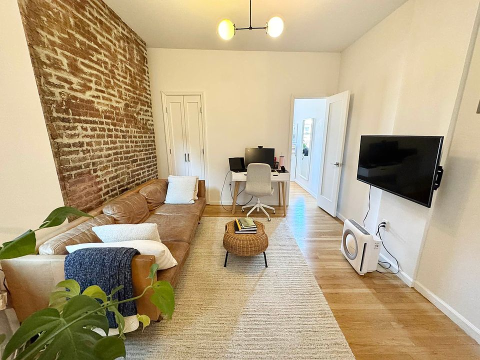 1st image of 190 Bleecker St APT 21