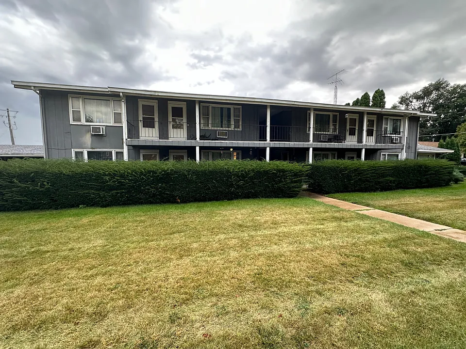 1121 Ellis Ave