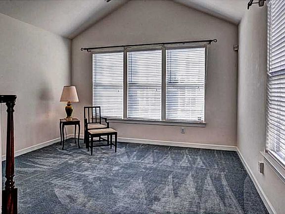 5th image of 4408 Chickasaw Ct