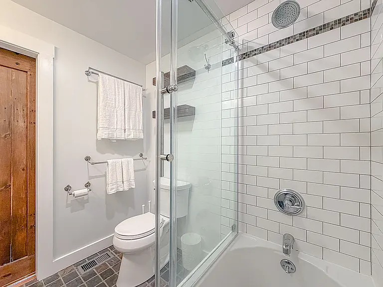 20 Tate St #1 — Photo 37