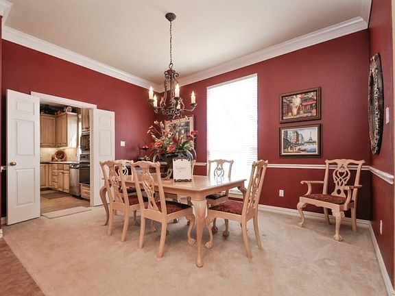 4th image of 2633 Millington Dr