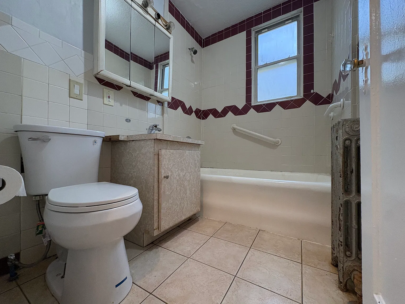 1 bed, 995 sqft, $1,750 — Photo 3