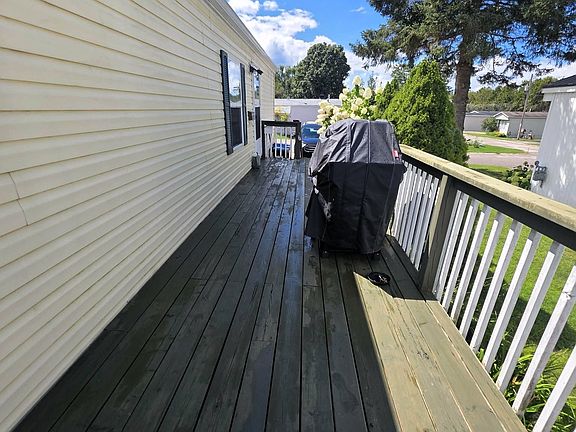 5th image of 4105 Spruce Rd