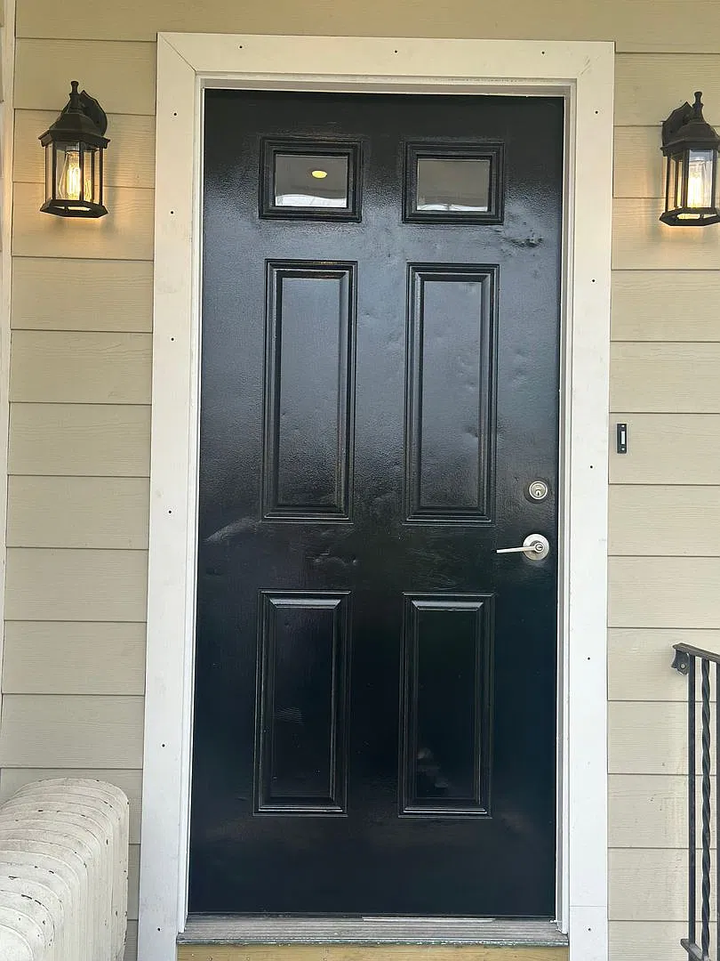 100 River — Photo 2