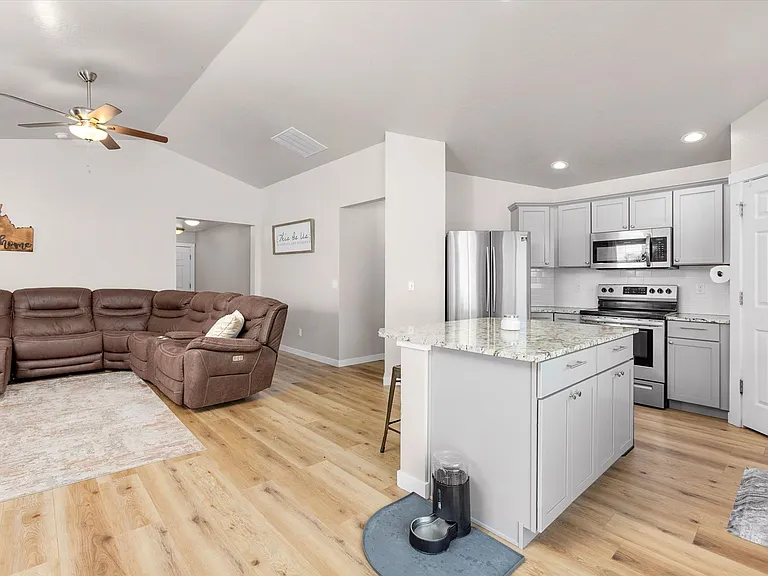 11269 W Quartet St — Photo 4