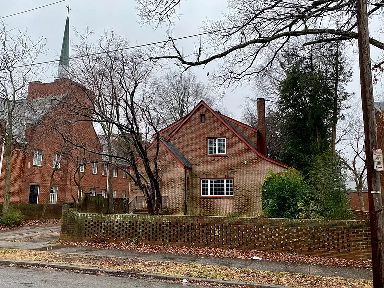 2505 Vanderbilt Ave — Photo 16