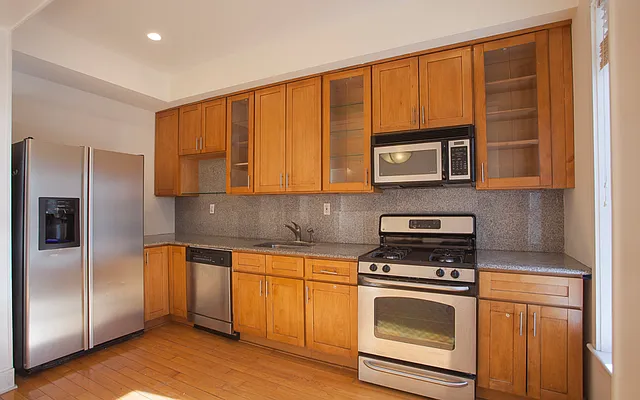Rented by Garfield Realty  | media 25