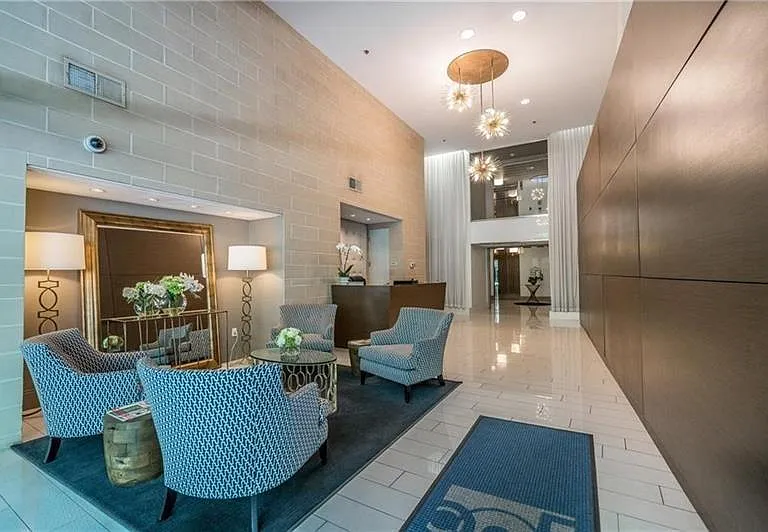 905 Juniper St NE #401 — Photo 35