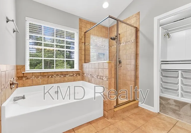 5010 Bellville Ct — Photo 13