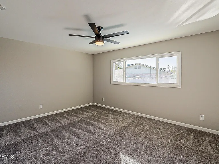 14008 N 52nd Ave — Photo 22