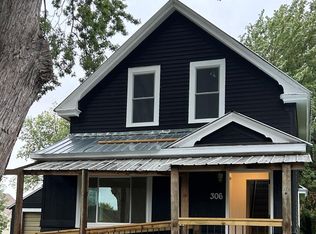 306 S Redwood St, Winthrop, MN 55396