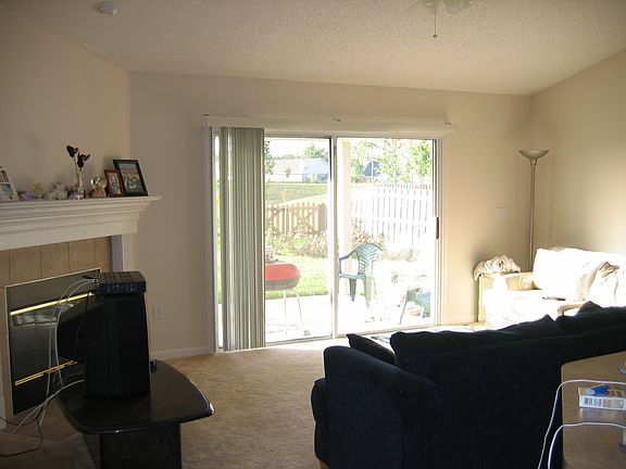 4th image of 2752 Cross Creek Dr
