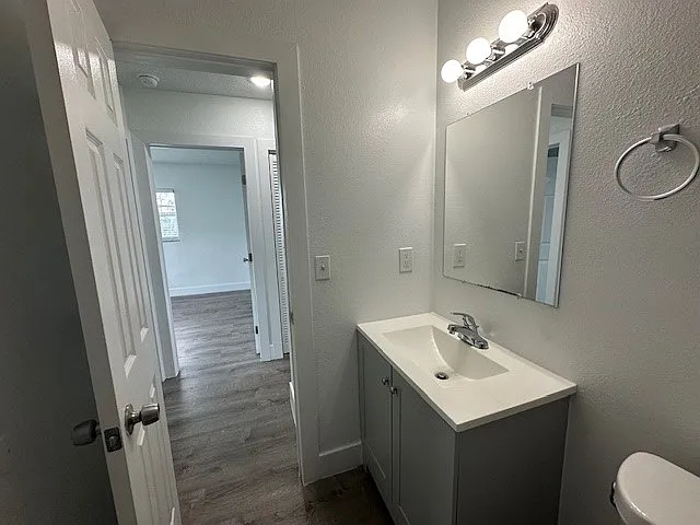 3660 NE 11th Ave — Photo 19