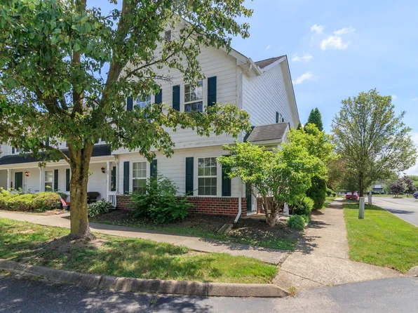 617 W River Dr #17, Grove City, OH 43123
