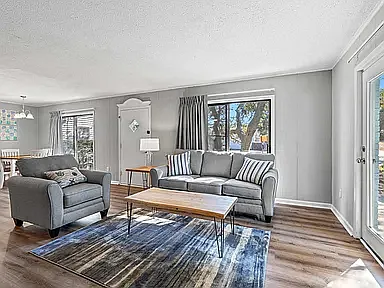 2 bed, 1.5 bath, 1500 sqft, $1,450 — Photo 2