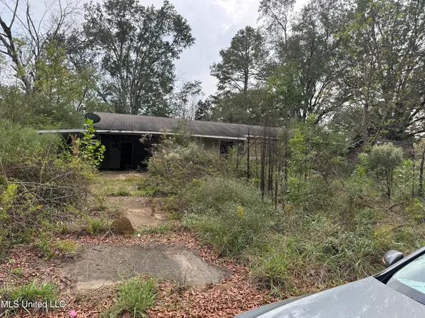 1057 Branch St, Jackson, MS 39212