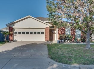 6817 Millwood St, Fort Worth, TX 76131