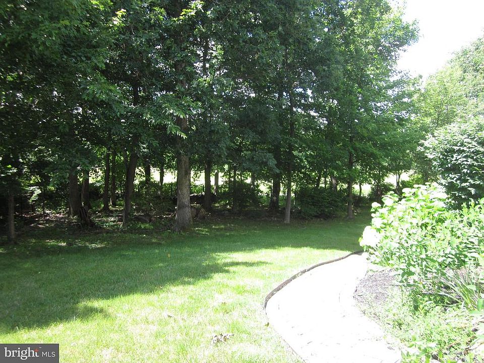 2nd image of 3752 Green Ridge Rd