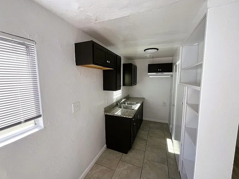 8656 Macarthur Blvd — Photo 7