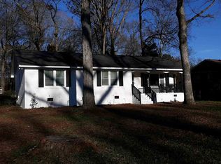 228 Belair Ln, Wellford, SC 29385