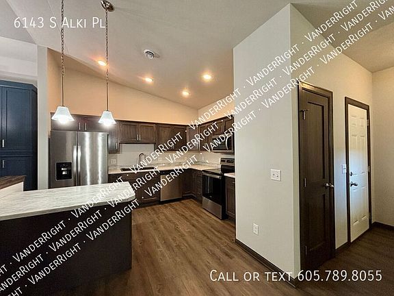4th image of 6143 S Alki Pl
