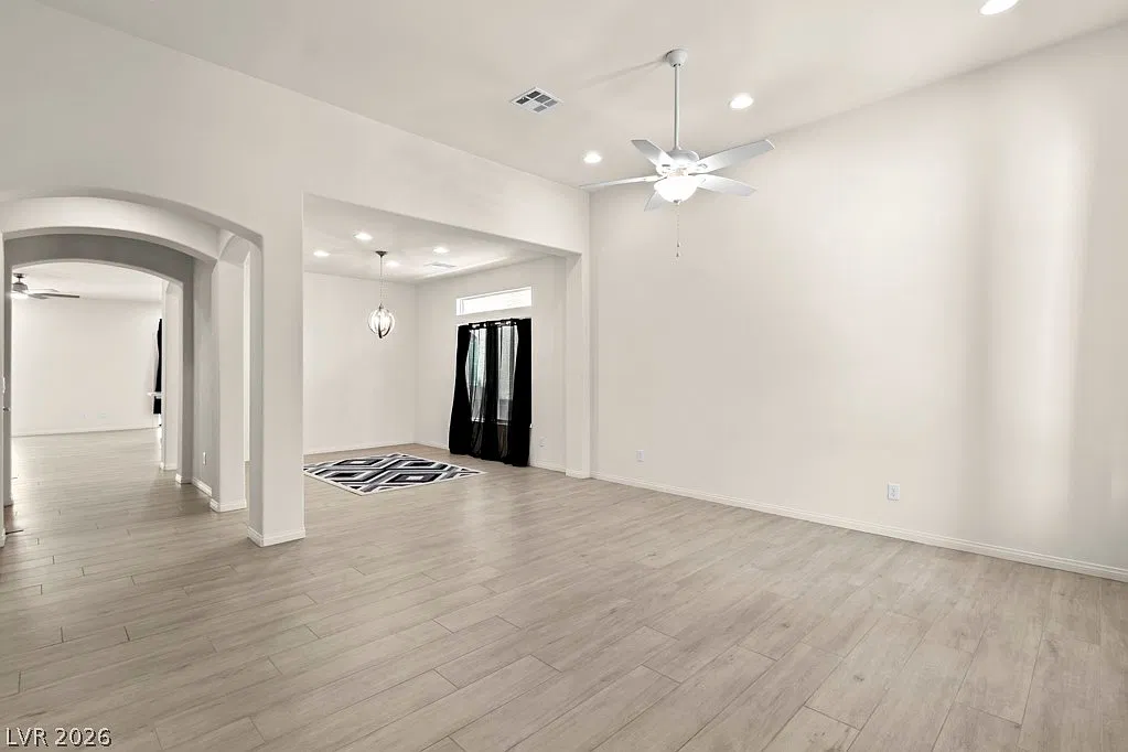 3 bed, 3.5 bath, 2655 sqft, $2,695 — Photo 4