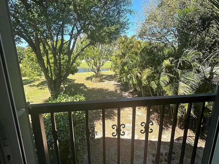 12768 Westhampton Cir — Photo 18