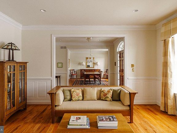 5th image of 700 Thomas Rd