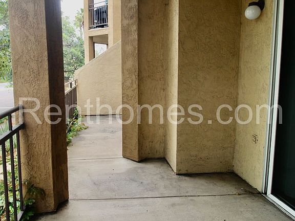 5th image of 510 Camino De La Reina Unit 104