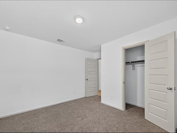 5th image of 9721 Chelsea St