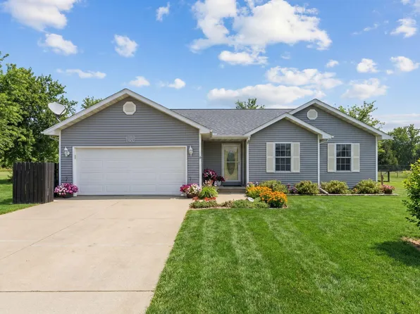 11869 Salyer Dr, Wheatfield, IN 46392