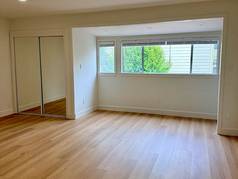 383 Paris St — Photo 17