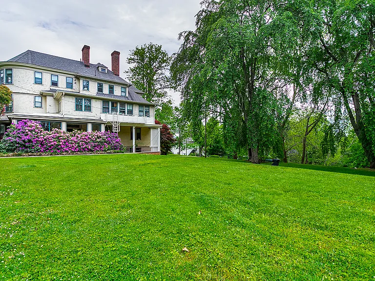 52 Albemarle Pl — Photo 4
