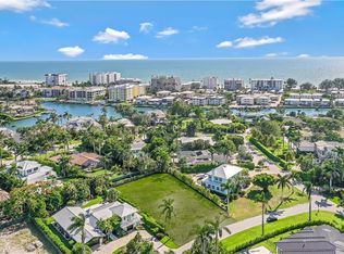 350 Rudder Rd, Naples, FL 34102