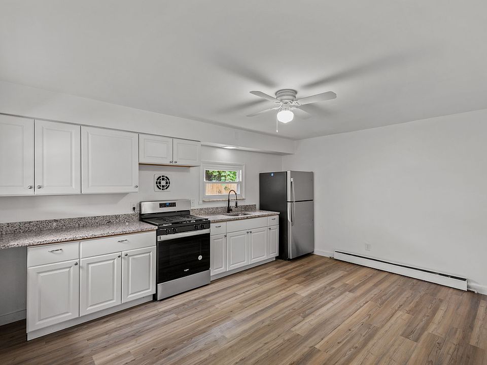 1st image of 207 Fleet St