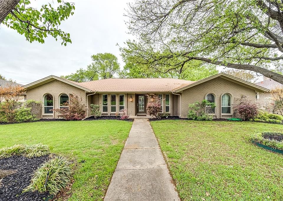 1st image of 2009 Midcrest Dr