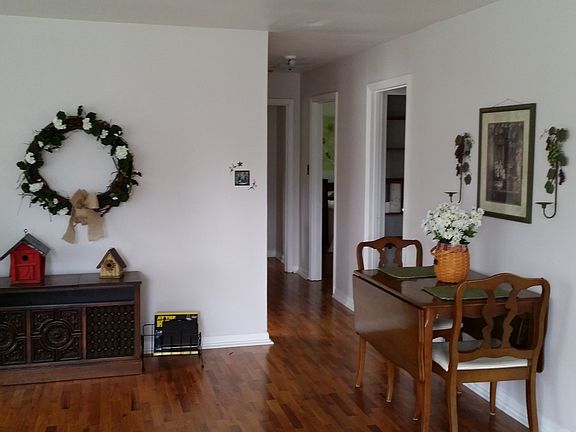 Living room into hallway