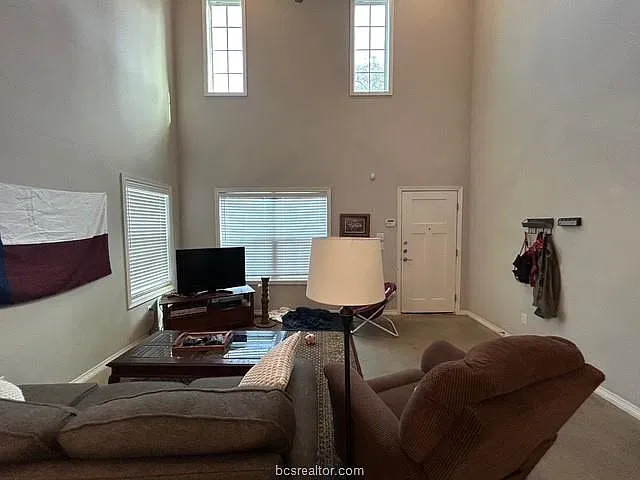 3108 Green - 1 — Photo 3