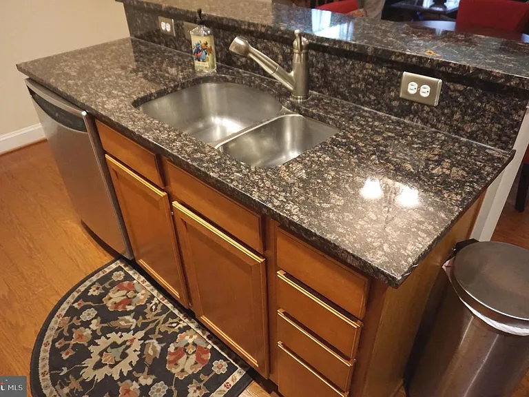 901 Pine Forest Ln — Photo 9