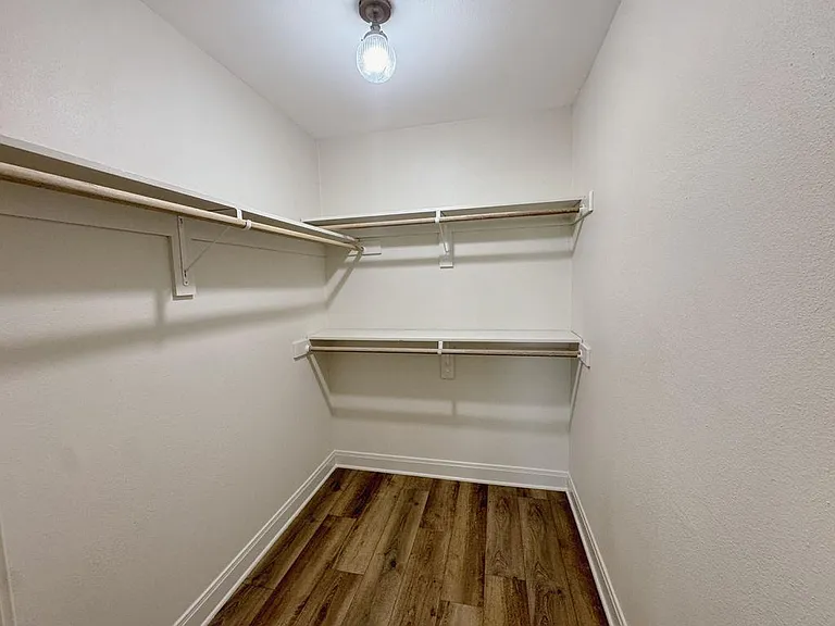5121 FM 446 — Photo 19